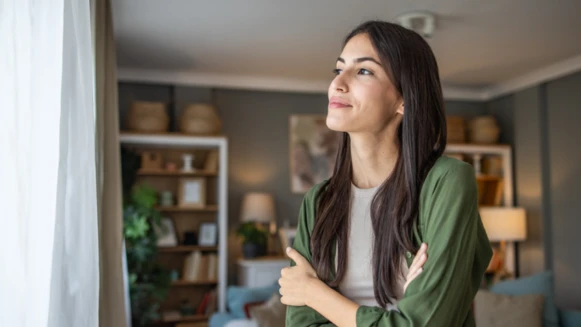 社群爆紅的「用腦衛生」是什麼？醫學研究證實：失眠、資訊爆炸、壓力大真的會「弄髒」大腦，7個生活習慣幫大腦清乾淨