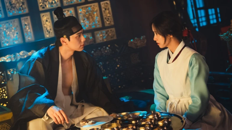 《暴君的廚師》角色劇情大揭秘!當挑嘴帥暴君李彩玟遇上穿越米其林廚師潤娥,顏值與料理都在線的羅曼史喜劇!