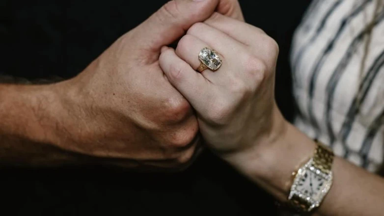 泰勒絲Taylor Swift訂婚鑽戒近10克拉、來自這個品牌...五項細節解密