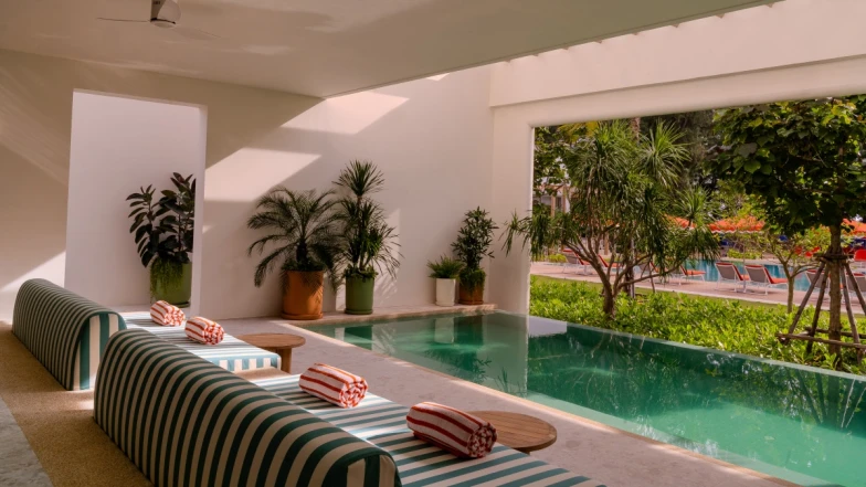 旅店開箱｜泰國「芭達雅納中天 The Standard」：全球首間海灘俱樂部、音樂派對交織的最潮度假酒店