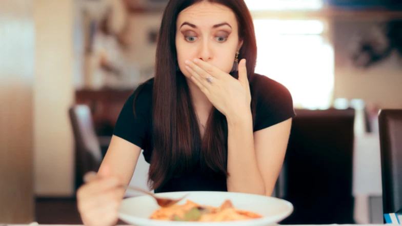 吃飽飽好幸福？專家揭「每餐吃太多」的5大危害：傷腸胃又發炎，補救5建議要學起來！