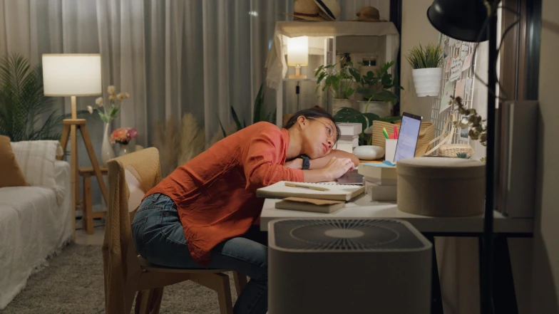 妳是「太懂事」的高功能女性嗎？諮商心理師揭女性 ADHD的「隱形面具」，別把內耗當成性格！