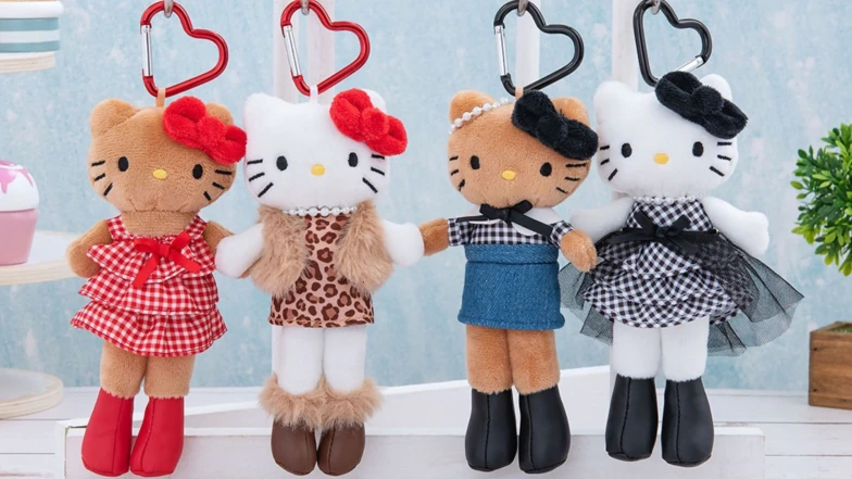 7-11三麗鷗新品開賣！長腿Hello Kitty只要399元，馬年限定盲盒、絨毛零錢包必搶