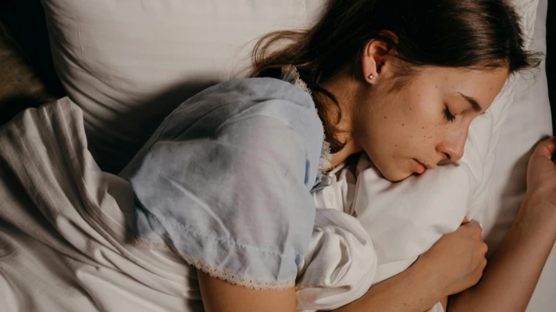 睡到變瘦！醫學實證「7小時睡眠減肥法」：不用早睡、只要睡對黃金7小時，就能開啟3大易瘦體質關鍵！