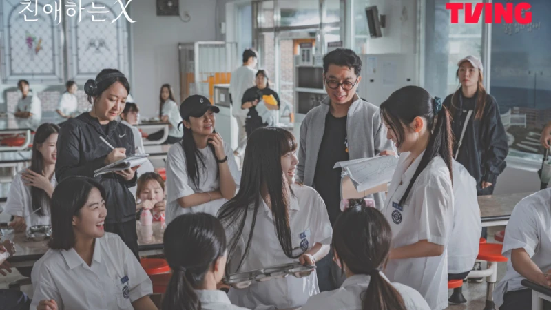 《親愛的X》金裕貞「雙面」的幕後花絮:導演非她不用:「把白雅珍都給吞下去了」、童星媽媽曝私下暖心真實面