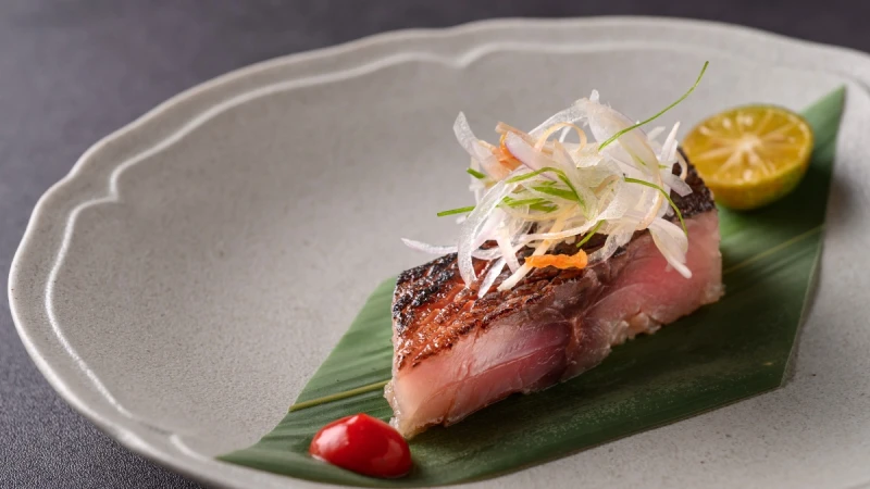 「夏花餐室」跨界四手餐會登場：Joseph × Gayatri 雙主廚攜手以發酵與炭火詮釋印度味，以6款精釀啤酒開啟全新搭餐體驗