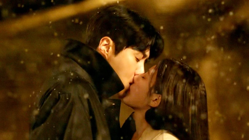 《愛情怎麼翻譯》分集劇情:新舊寶貝都是妳，金宣虎高允貞熱烈深吻！｢我不願讓記憶消失，因為那些記憶裡有你」(更新中)