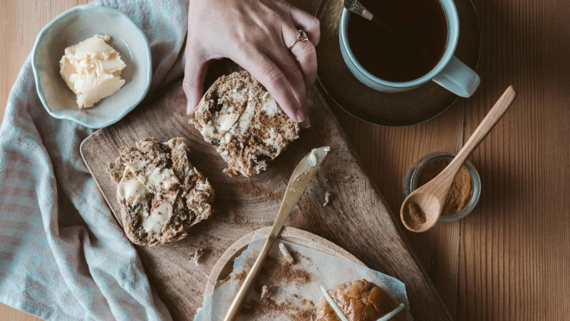 康普茶、泡菜、優酪乳…真的能養腸嗎？破解「發酵食品神話」，腸道好人才會美！ 